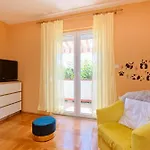 Apartment Simicic B *